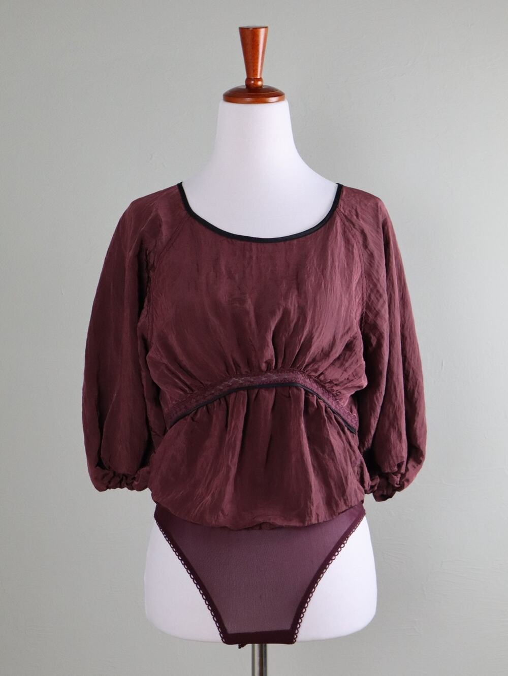 FREE PEOPLE Intimately NWT Open Back Lace Bodysuit Top in Wine Size Small